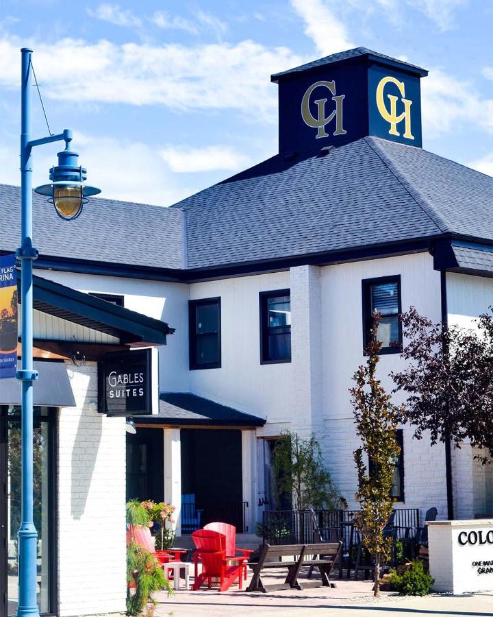 Colonial Hotel & Suites Grand Bend Bagian luar foto