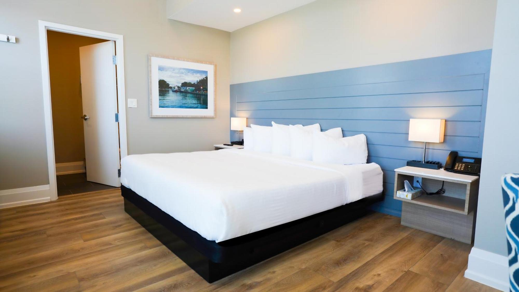 Colonial Hotel & Suites Grand Bend Bagian luar foto